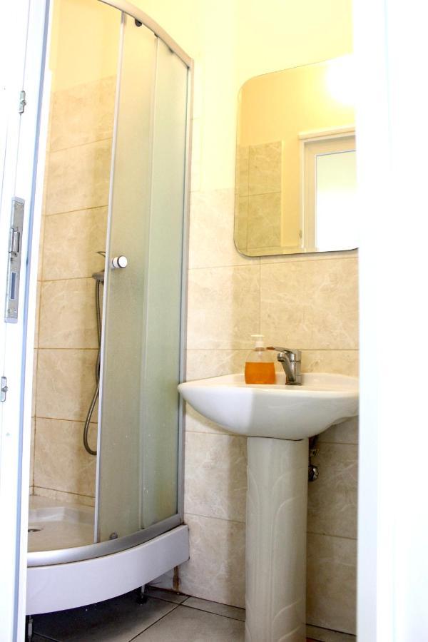 Адмирал Хостел Odessa Extérieur photo